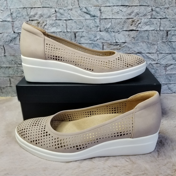 Naturalizer Shoes Naturalizer Sam2 Slipon Poshmark